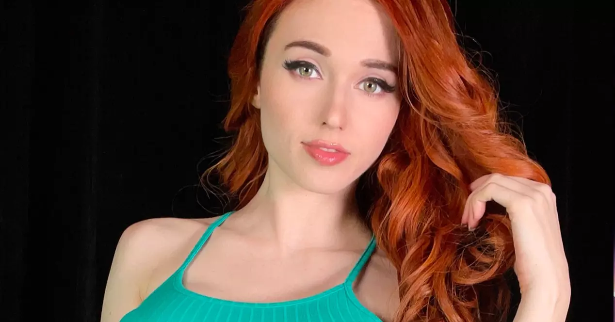 Content amouranth onlyfans Twitch streamer